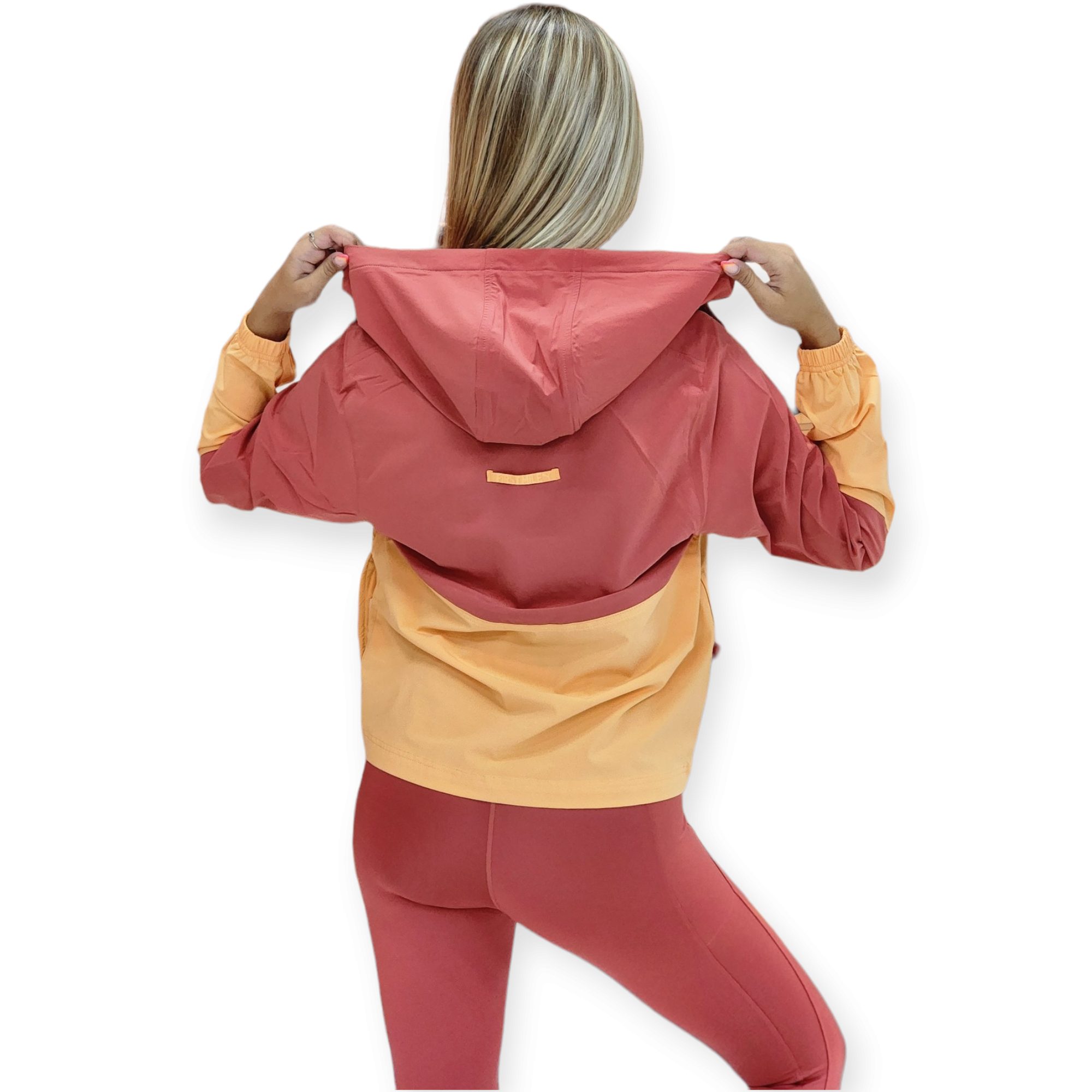 טופ PUMA PhotoRoom-20230823_100236_19