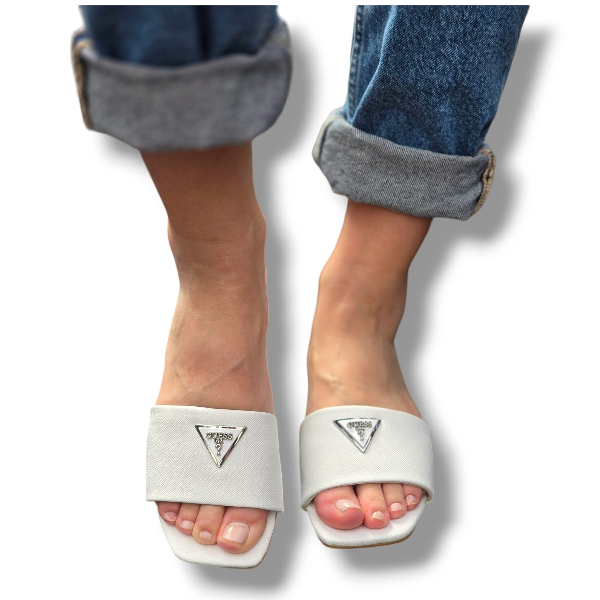 נעלי GUESS TAMED Photoroom-20240221_151935_15