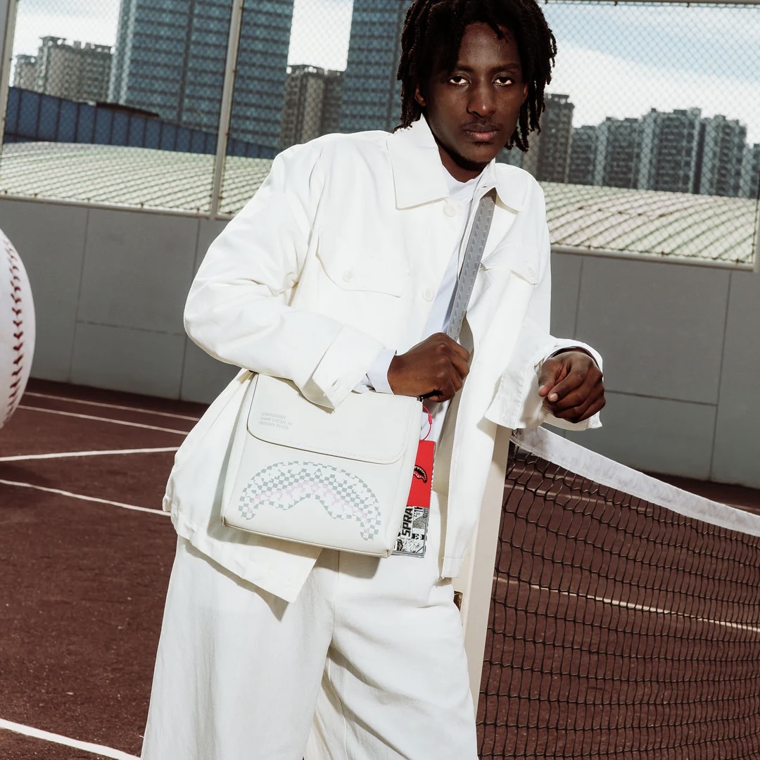 תיק SPRAYGROUND CREAM CHECK SHARK CENTRAL MESSENGER SLING