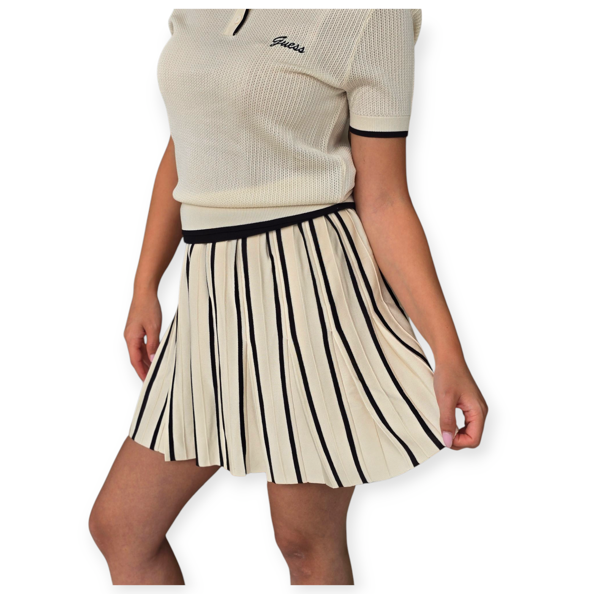 חליפה GUESS SWEATER SKIRT SET