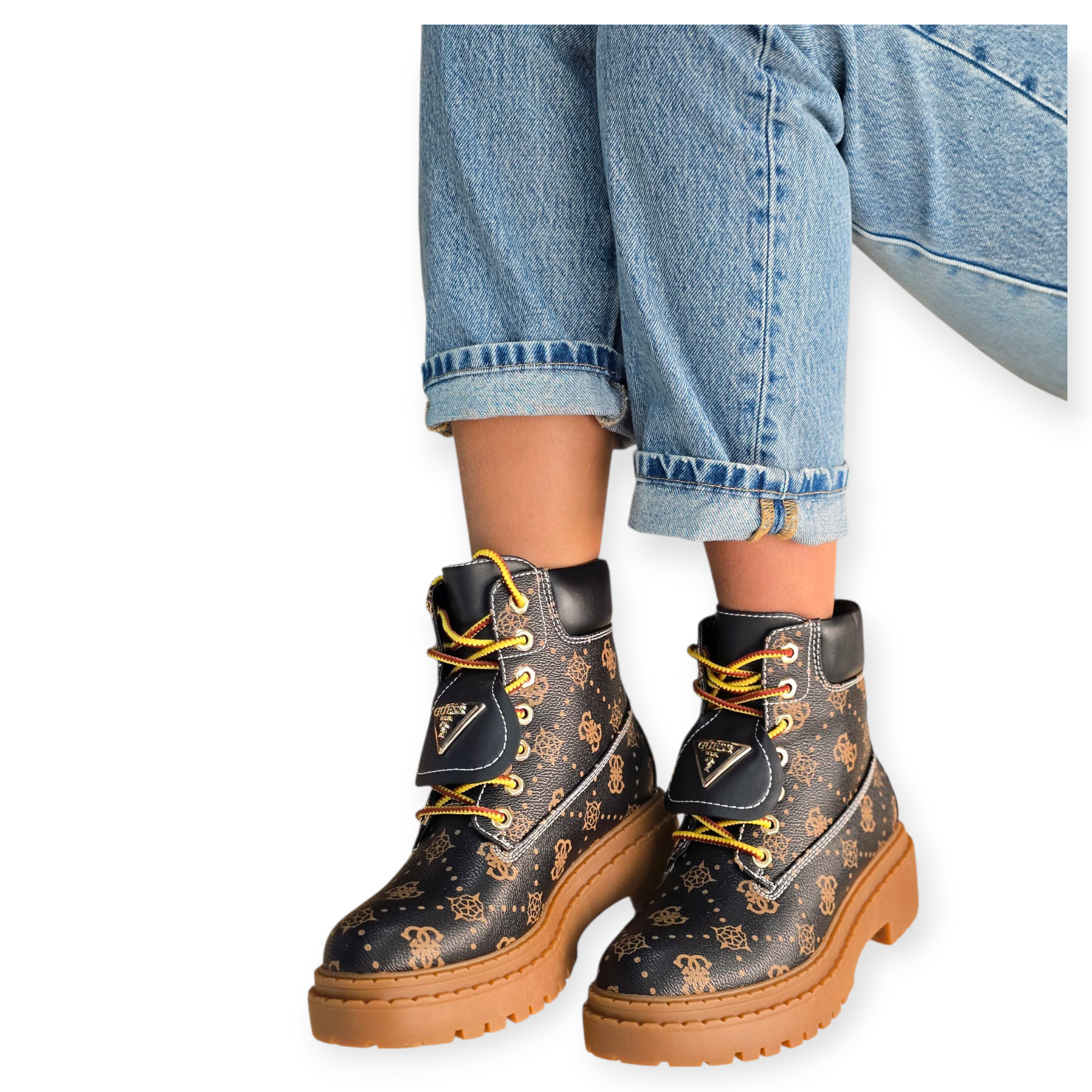 נעלי GUESS LEAVEY