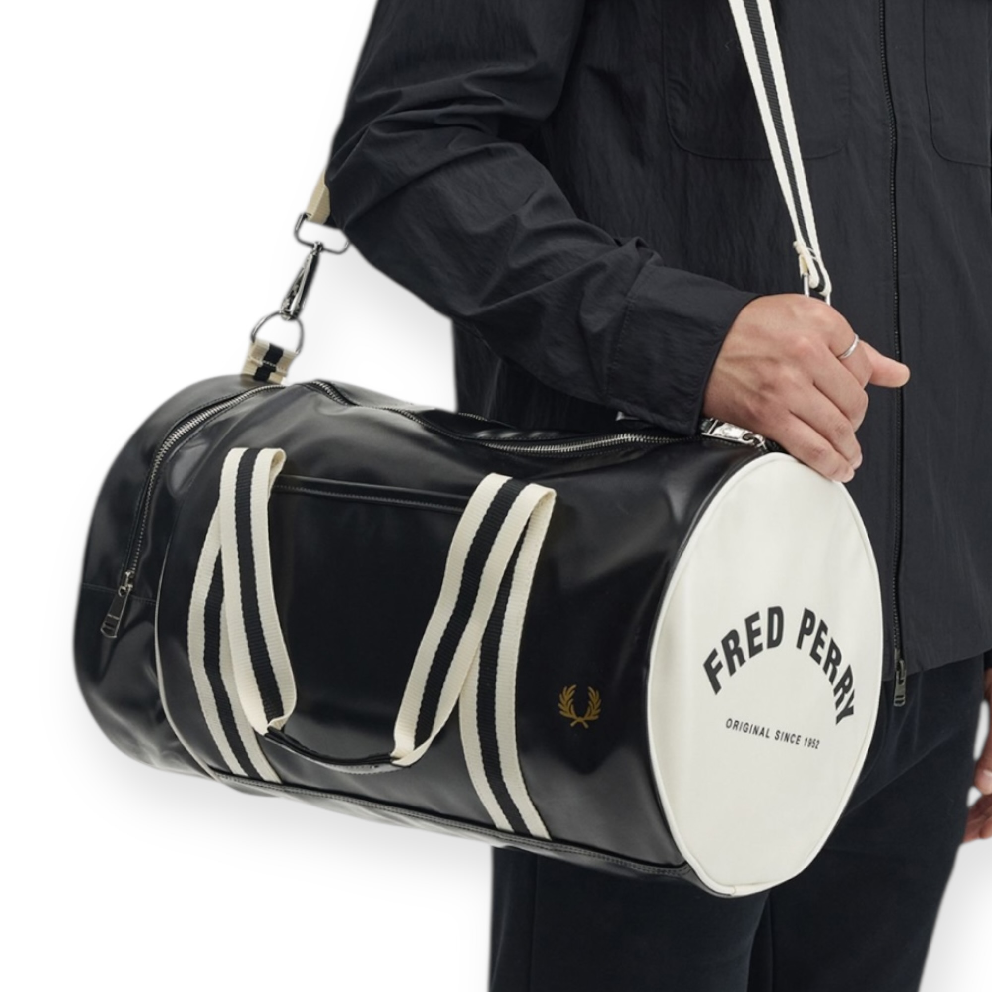 תיק FRED PERRY CLASSIC BARREL BAG