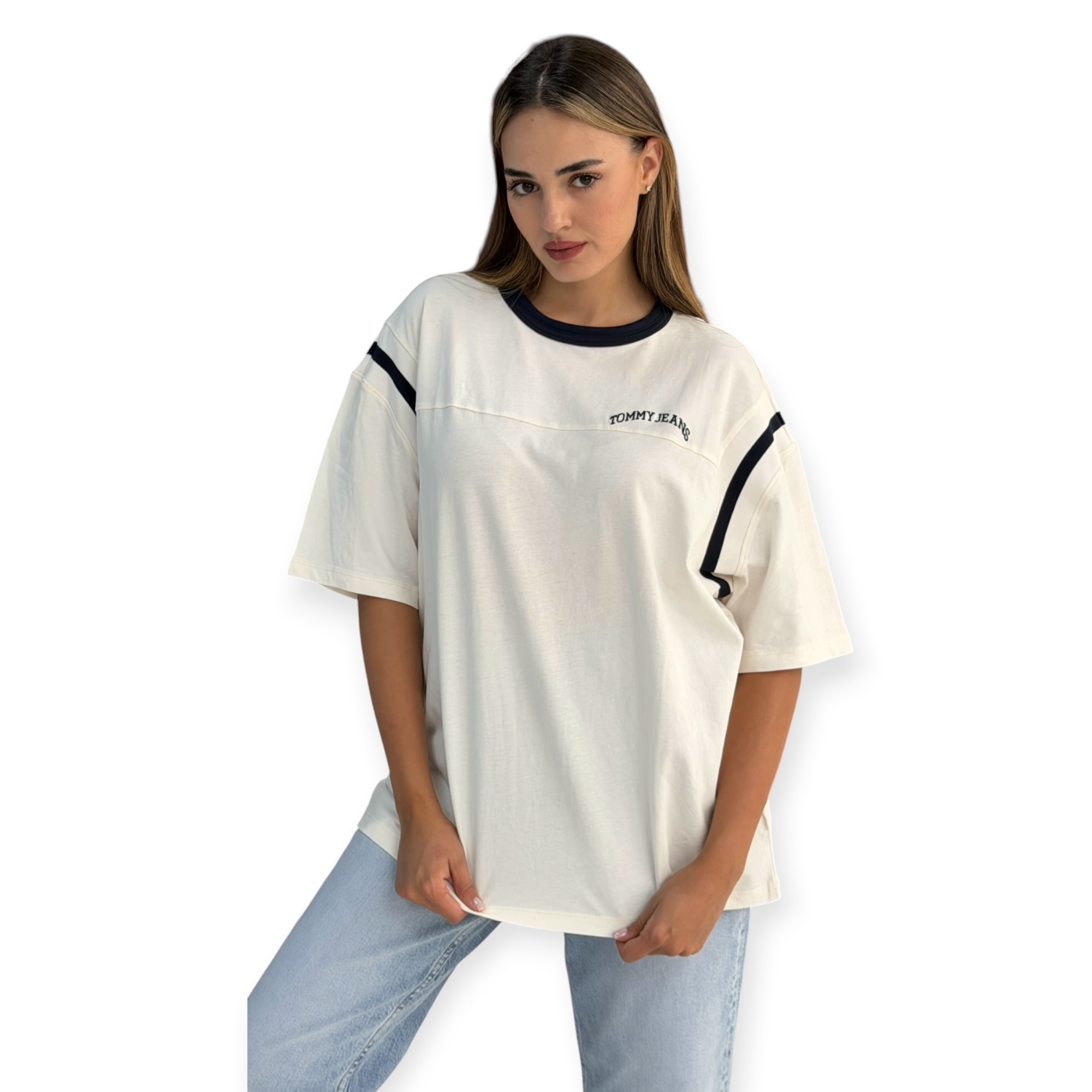 חולצה נשים TOMMY HILFIGER OVER SIZE TEE חולצה נשים TOMMY HILFIGER OVER SIZE TEE