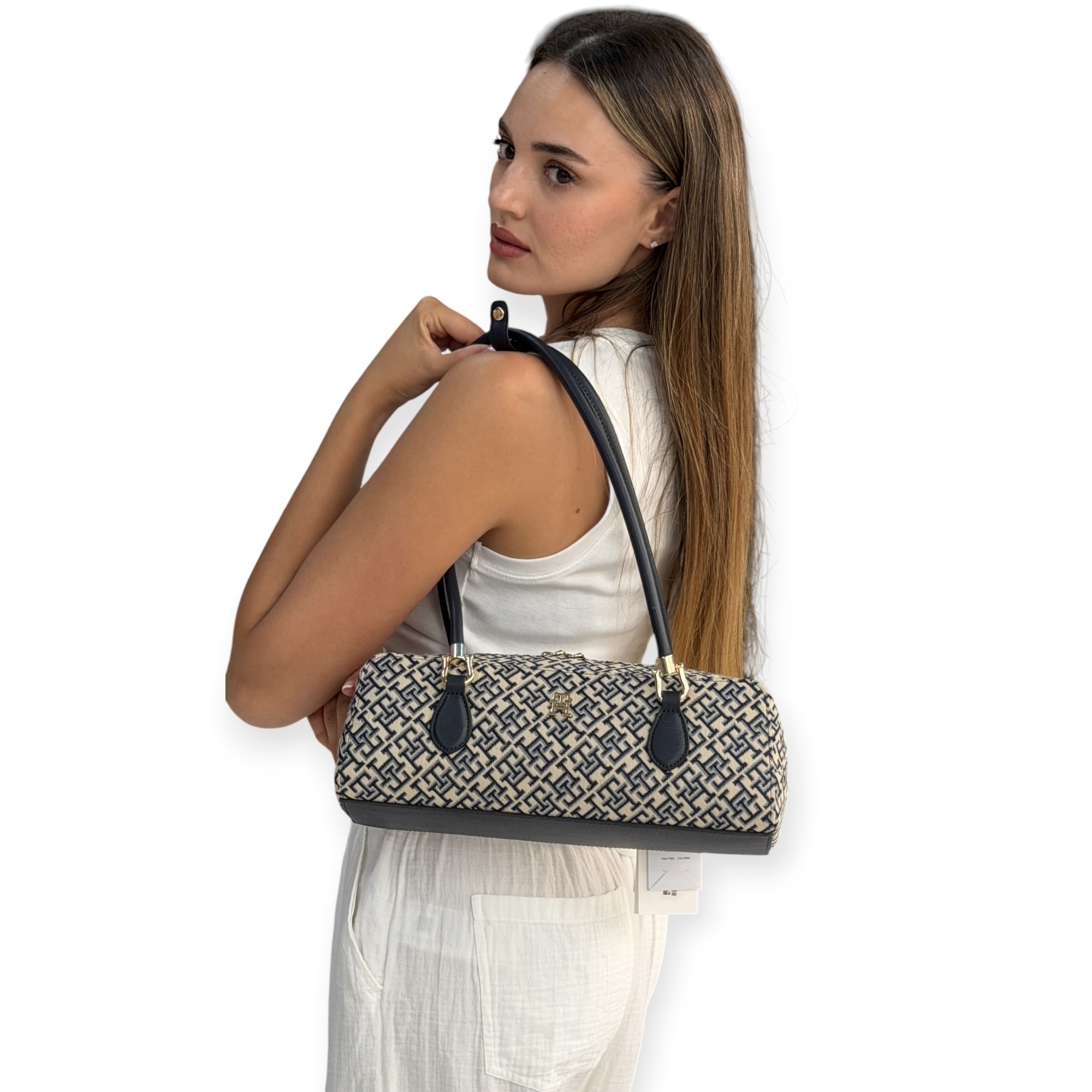 תיק נשים TOMMY HILFIGER JACQUARD SHOULDER BAG תיק נשים TOMMY HILFIGER JACQUARD SHOULDER BAG