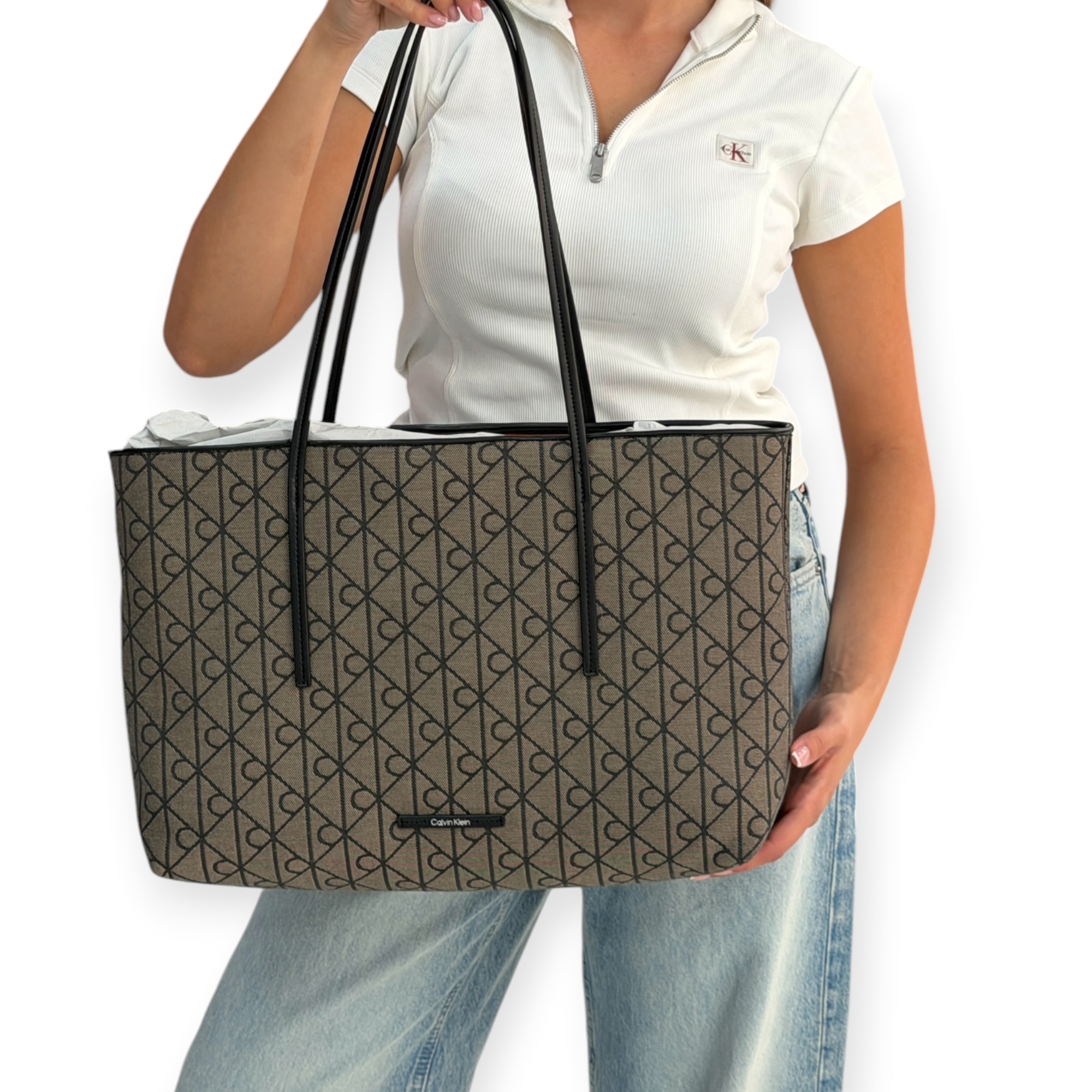תיק נשים CALVIN KLEIN JACQUARD TOTE BAG תיק נשים CALVIN KLEIN JACQUARD TOTE BAG
