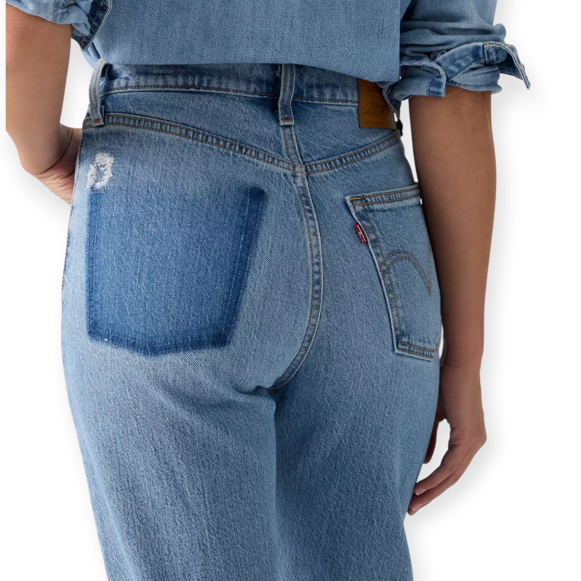 גינס נשים LEVIS RIBCAGE FULL LENGTH RECRAFYED גינס נשים LEVIS RIBCAGE FULL LENGTH RECRAFYED