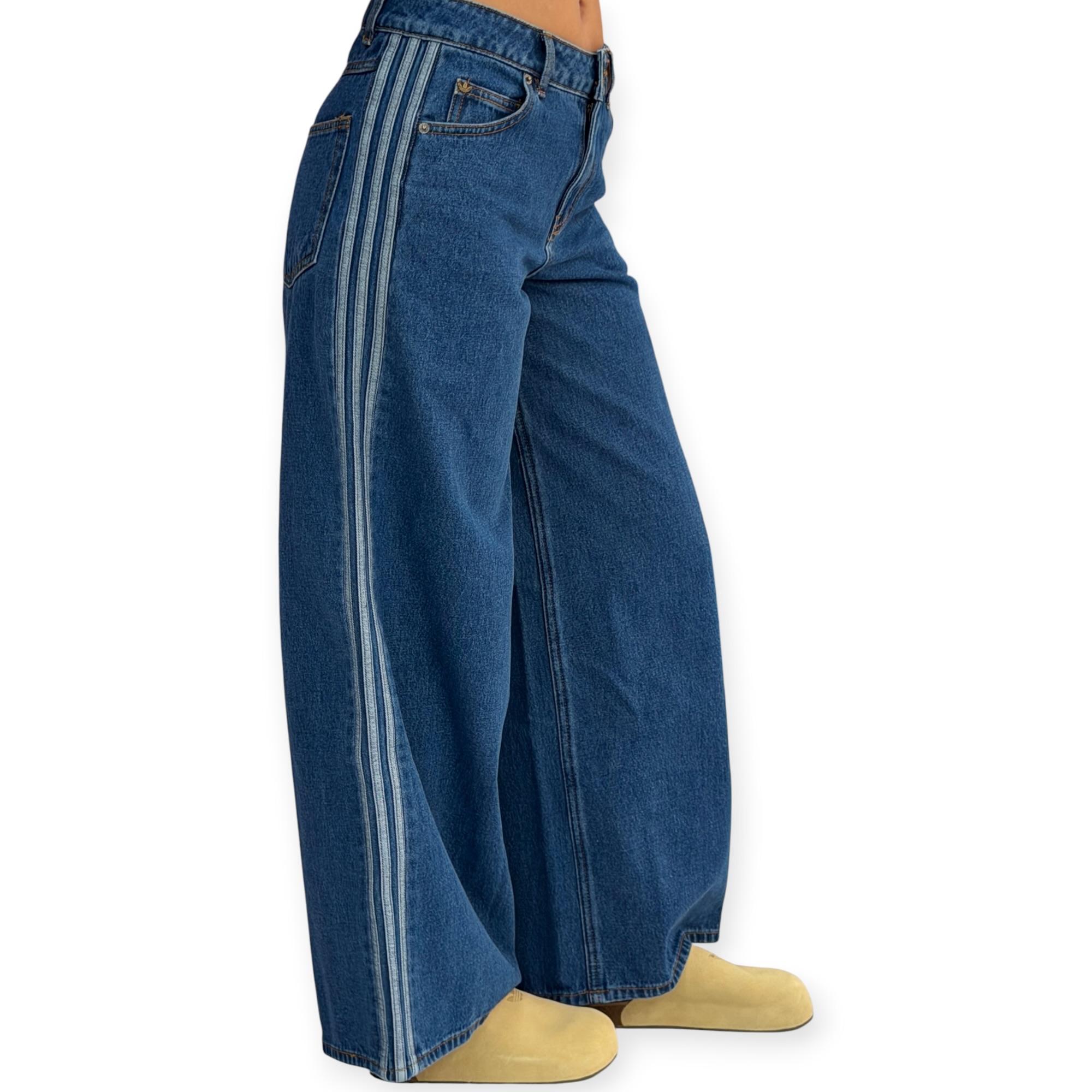 גינס נשים ADIDAS FIREBIRD WIDE LEG DENIM PANT גינס נשים ADIDAS FIREBIRD WIDE LEG DENIM PANT