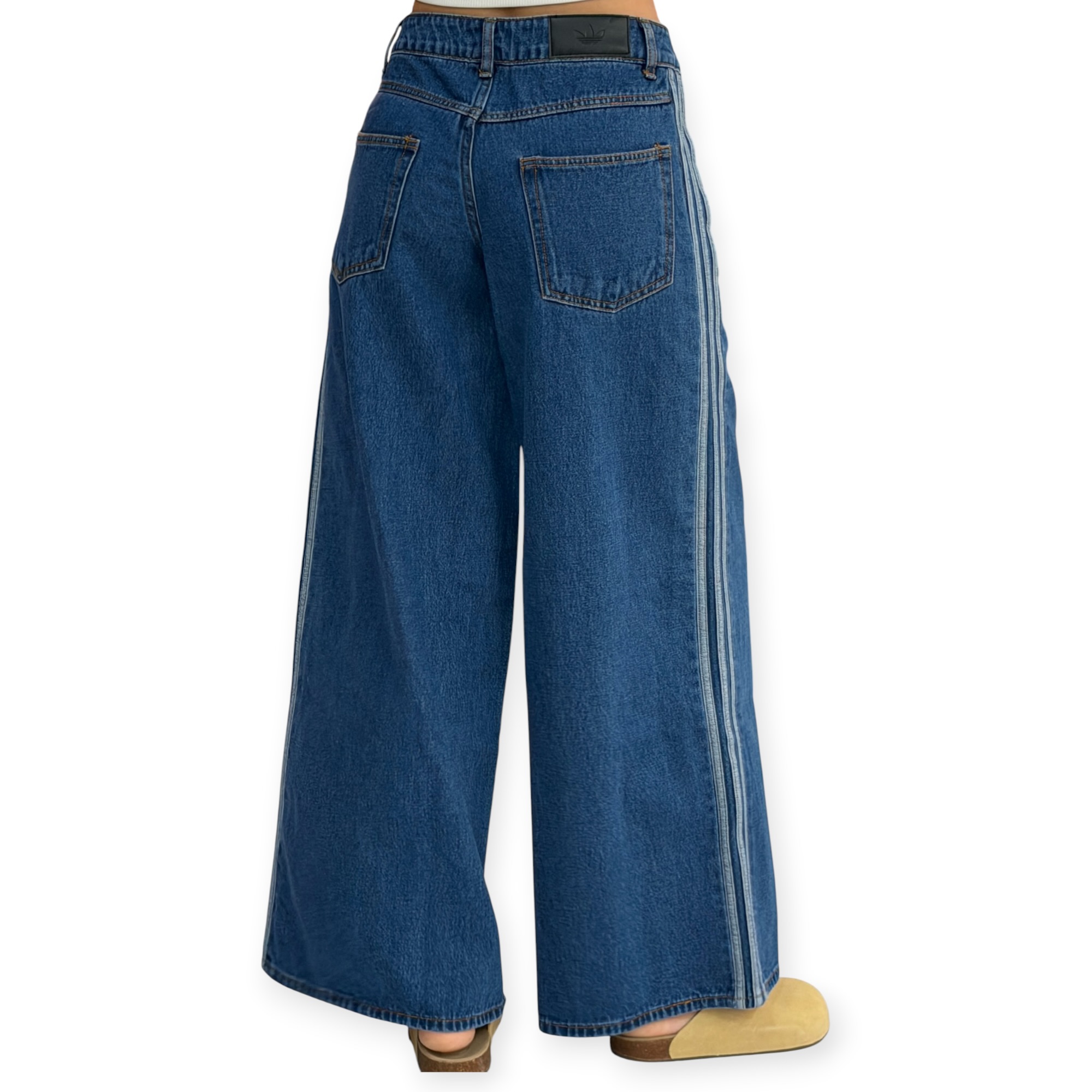 גינס נשים ADIDAS FIREBIRD WIDE LEG DENIM PANT גינס נשים ADIDAS FIREBIRD WIDE LEG DENIM PANT