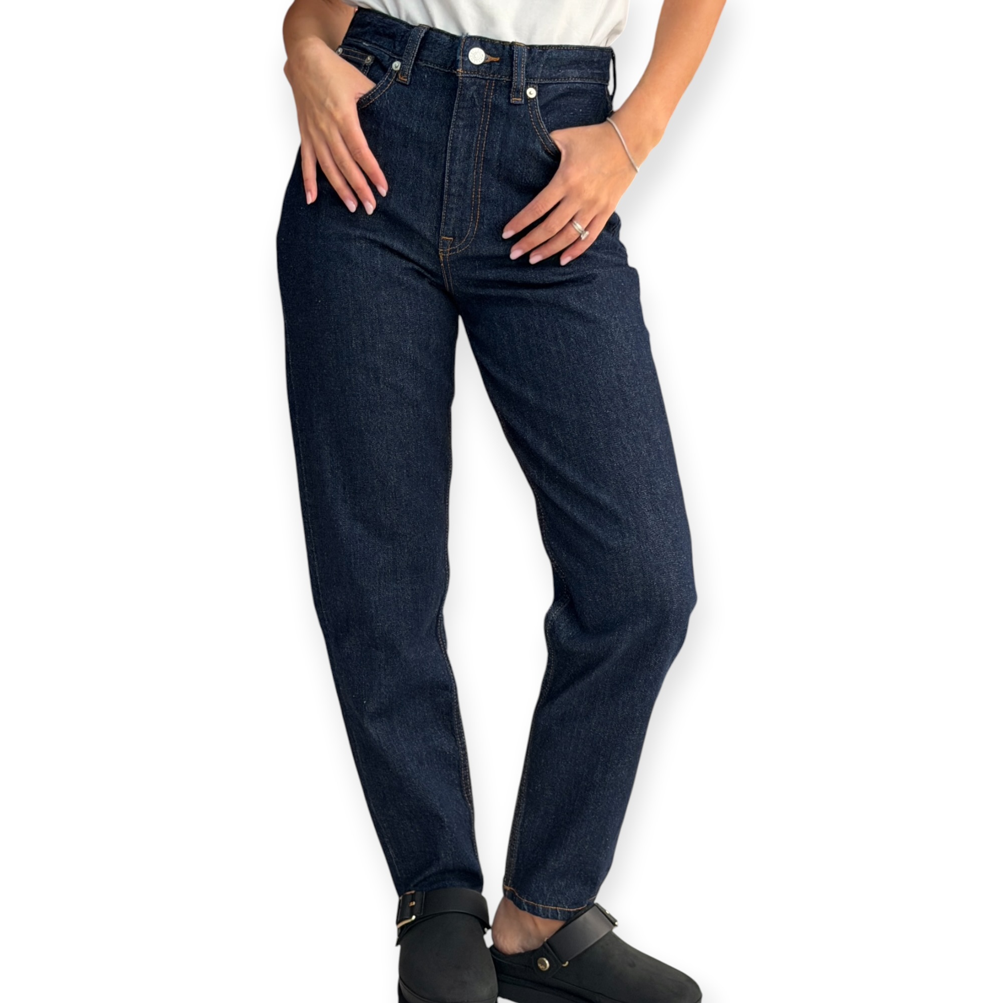 גינס נשים TOMMY HILFIGER TAPERED 90S MOM JEANS גינס נשים TOMMY HILFIGER TAPERED 90S MOM JEANS