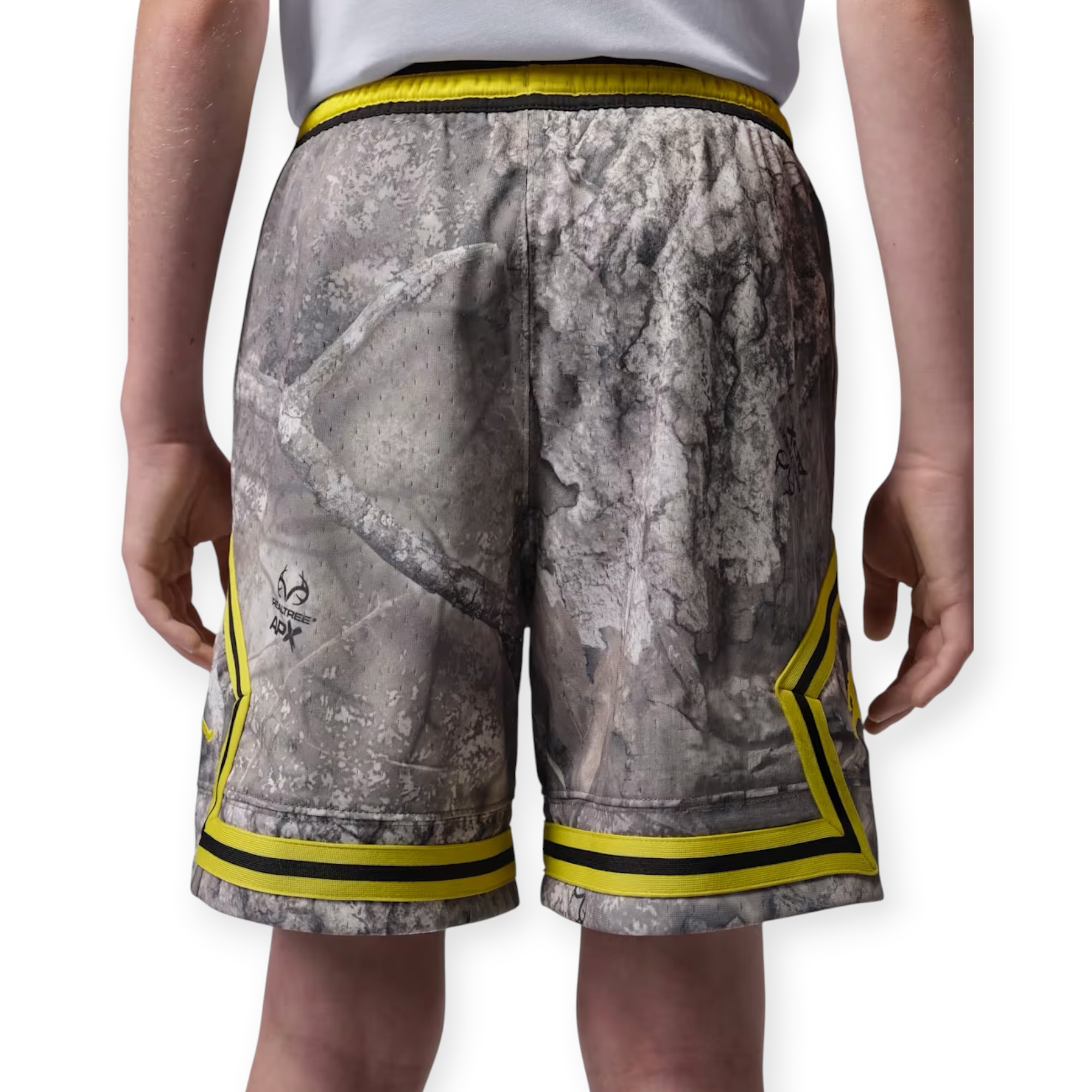 מכנס 8-15 שנים JORDAN REAL TREE DIAMOND SHORT מכנס 8-15 שנים JORDAN REAL TREE DIAMOND SHORT