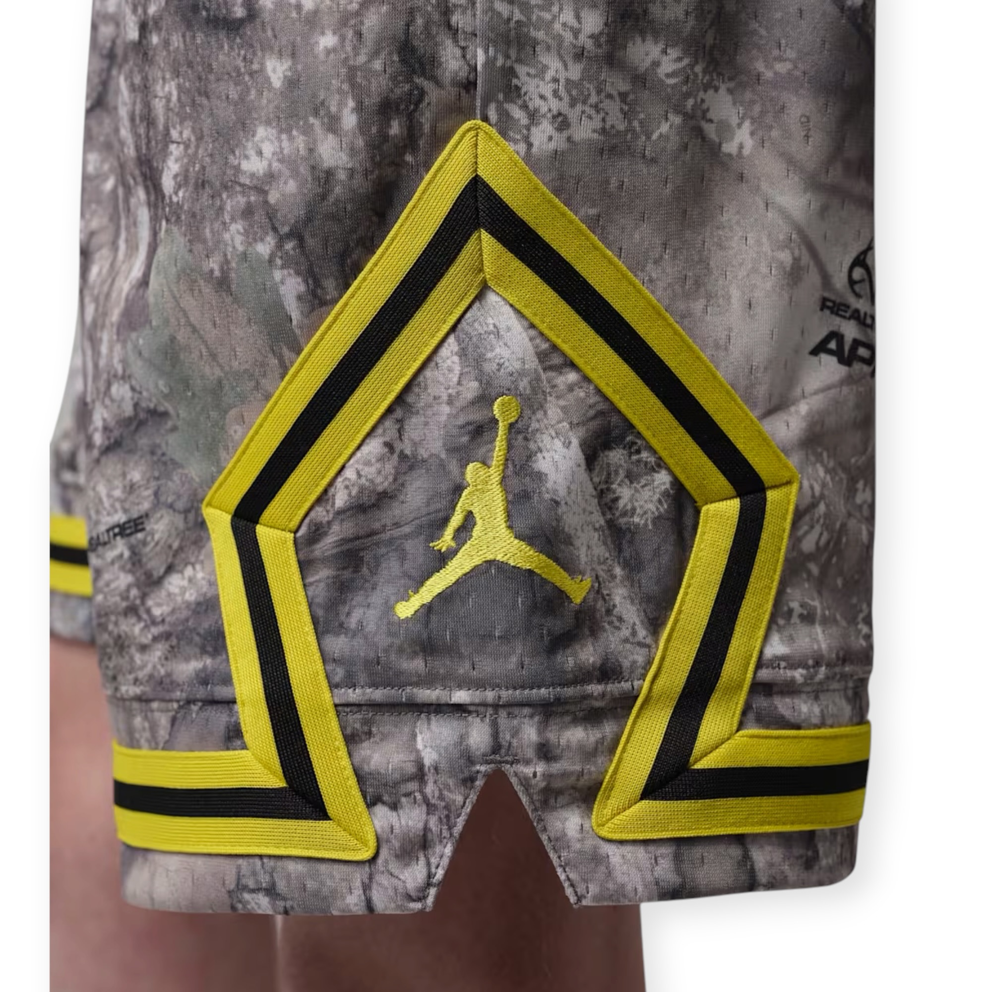 מכנס 8-15 שנים JORDAN REAL TREE DIAMOND SHORT מכנס 8-15 שנים JORDAN REAL TREE DIAMOND SHORT