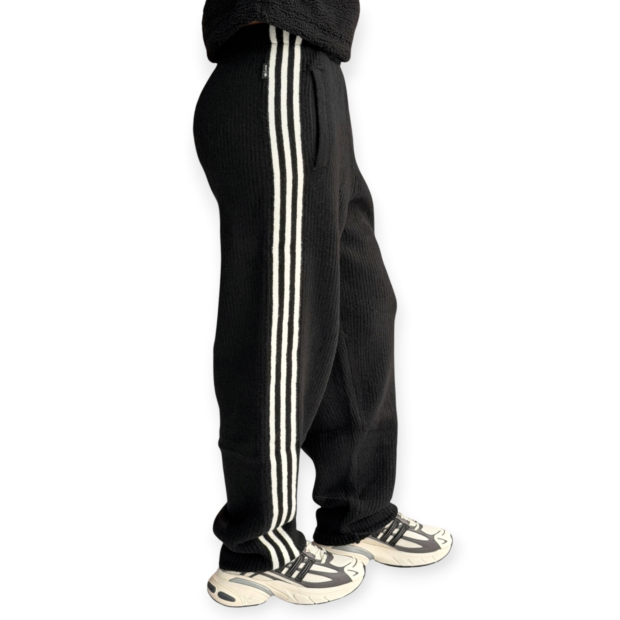 מכנס נשים ADIDAS KNIT PANTS מכנס נשים ADIDAS KNIT PANTS