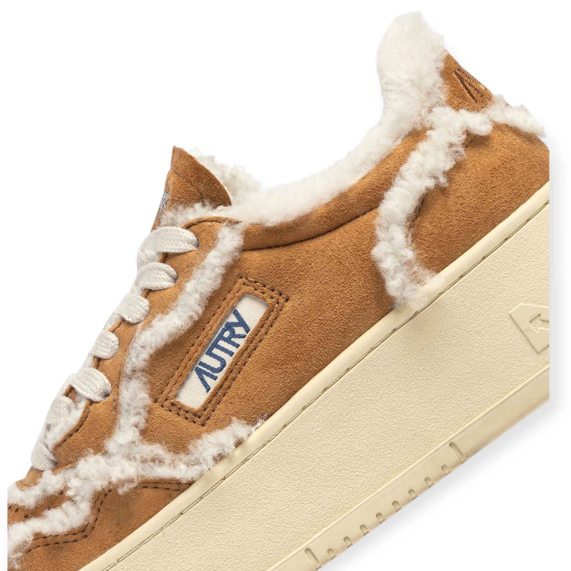 נעלי אוטרי נשים AUTRY MEDALIST PLATFORM LOW SUEDE WOMAN נעלי אוטרי נשים AUTRY MEDALIST PLATFORM LOW SUEDE WOMAN