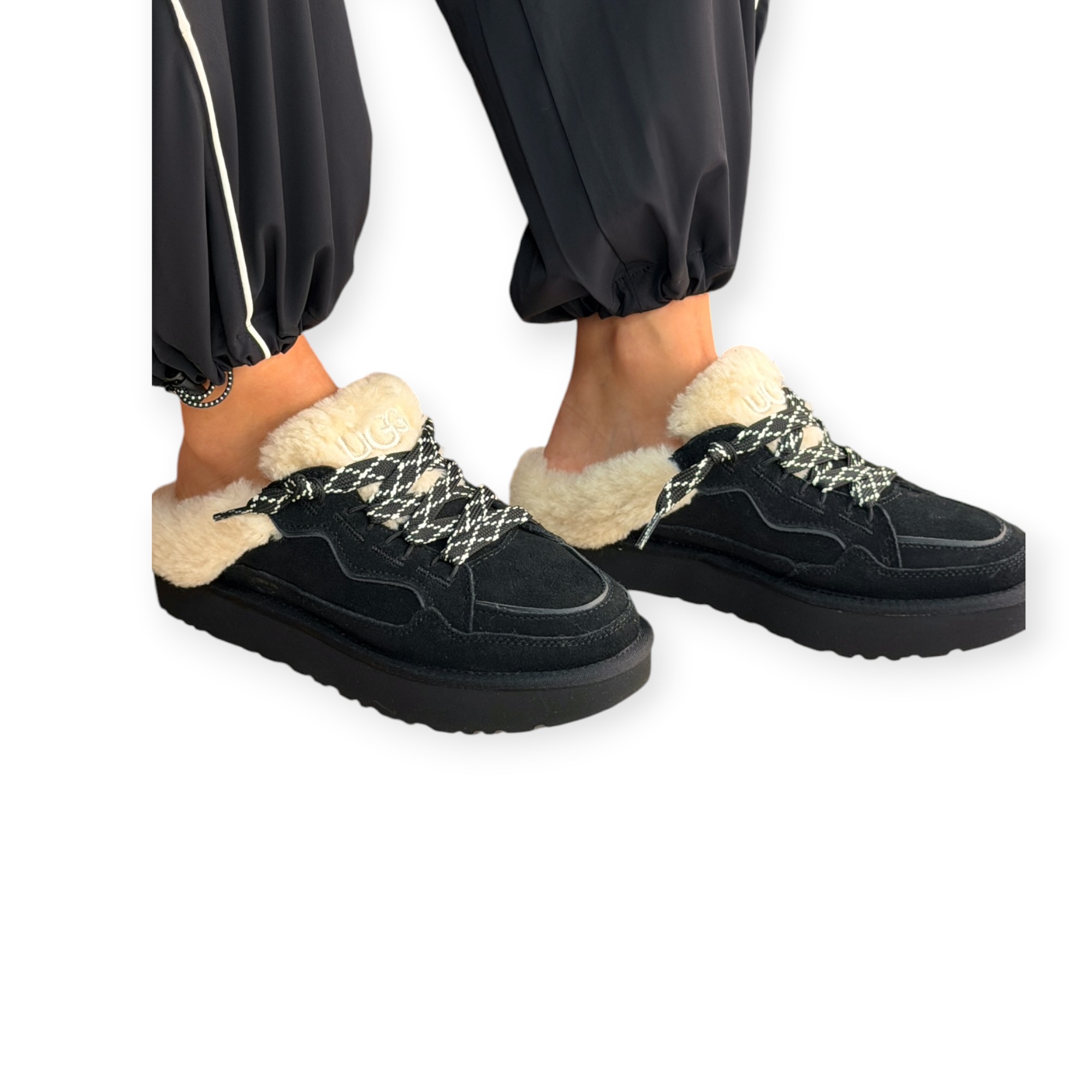 נעלי נשים UGG LOWMEL MULE