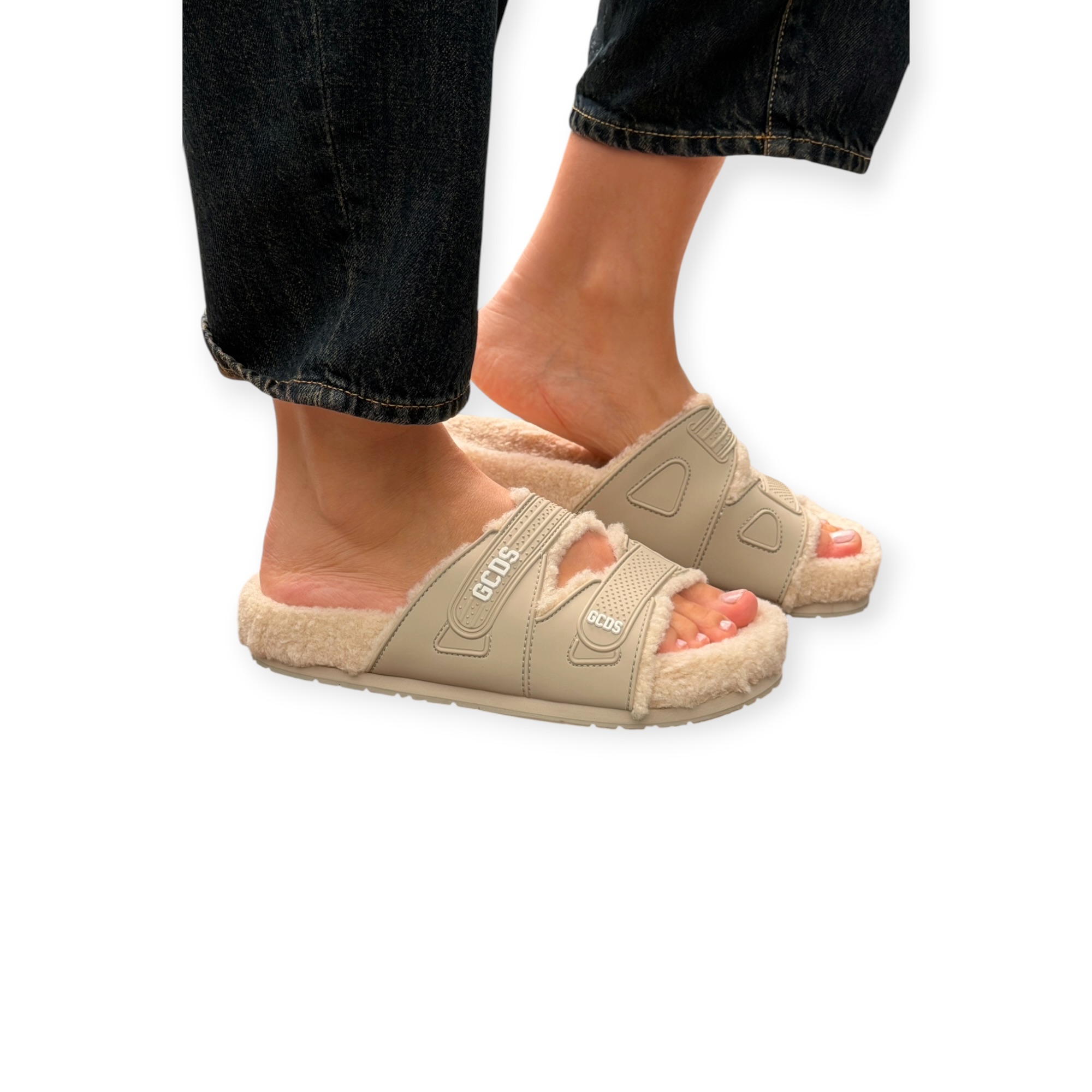 נעלי נשים GCDS WOMEN FLAT SLIDER נעלי נשים GCDS WOMEN FLAT SLIDER