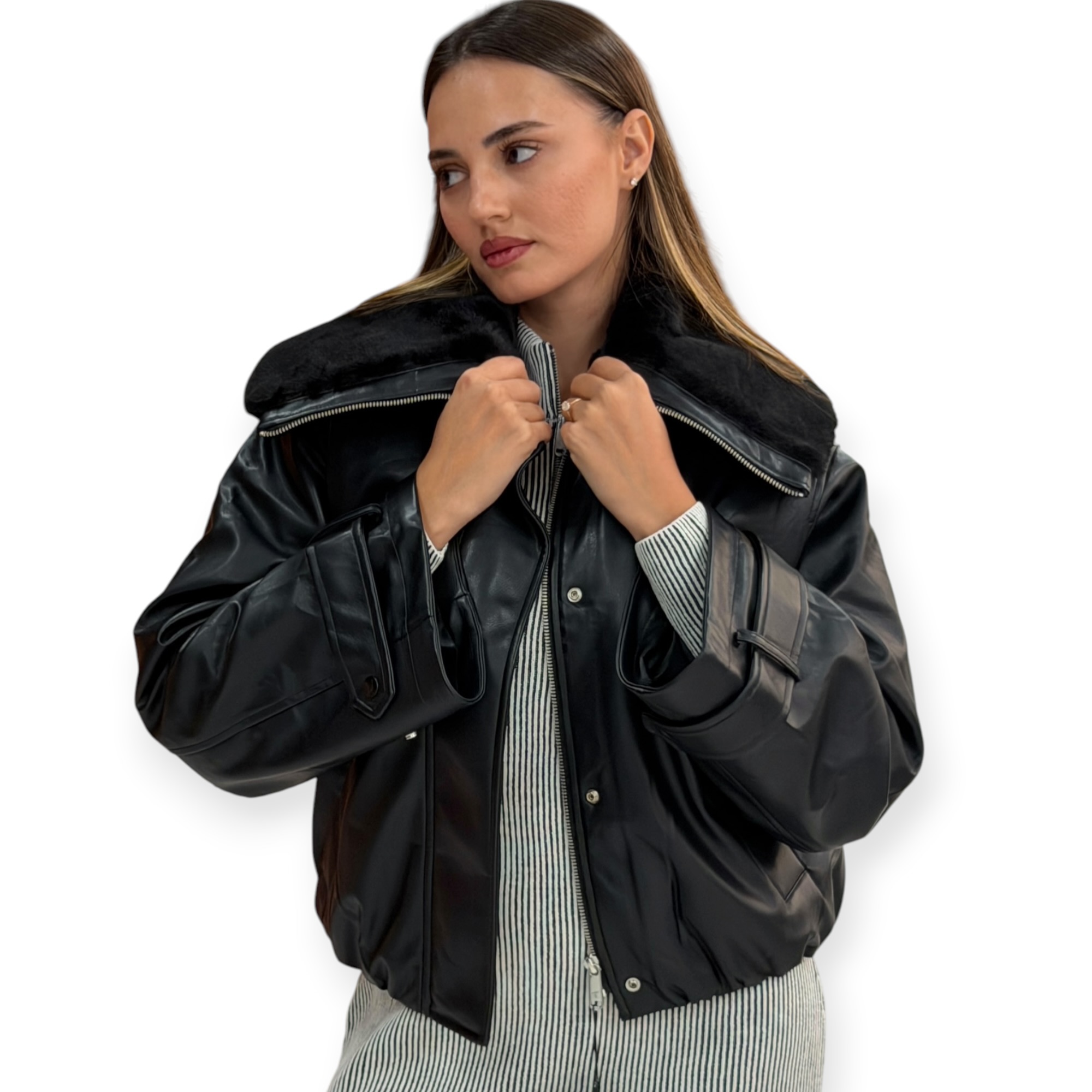 מעיל נשים CALVIN KLEIN LEATHER BOMBER מעיל נשים CALVIN KLEIN LEATHER BOMBER