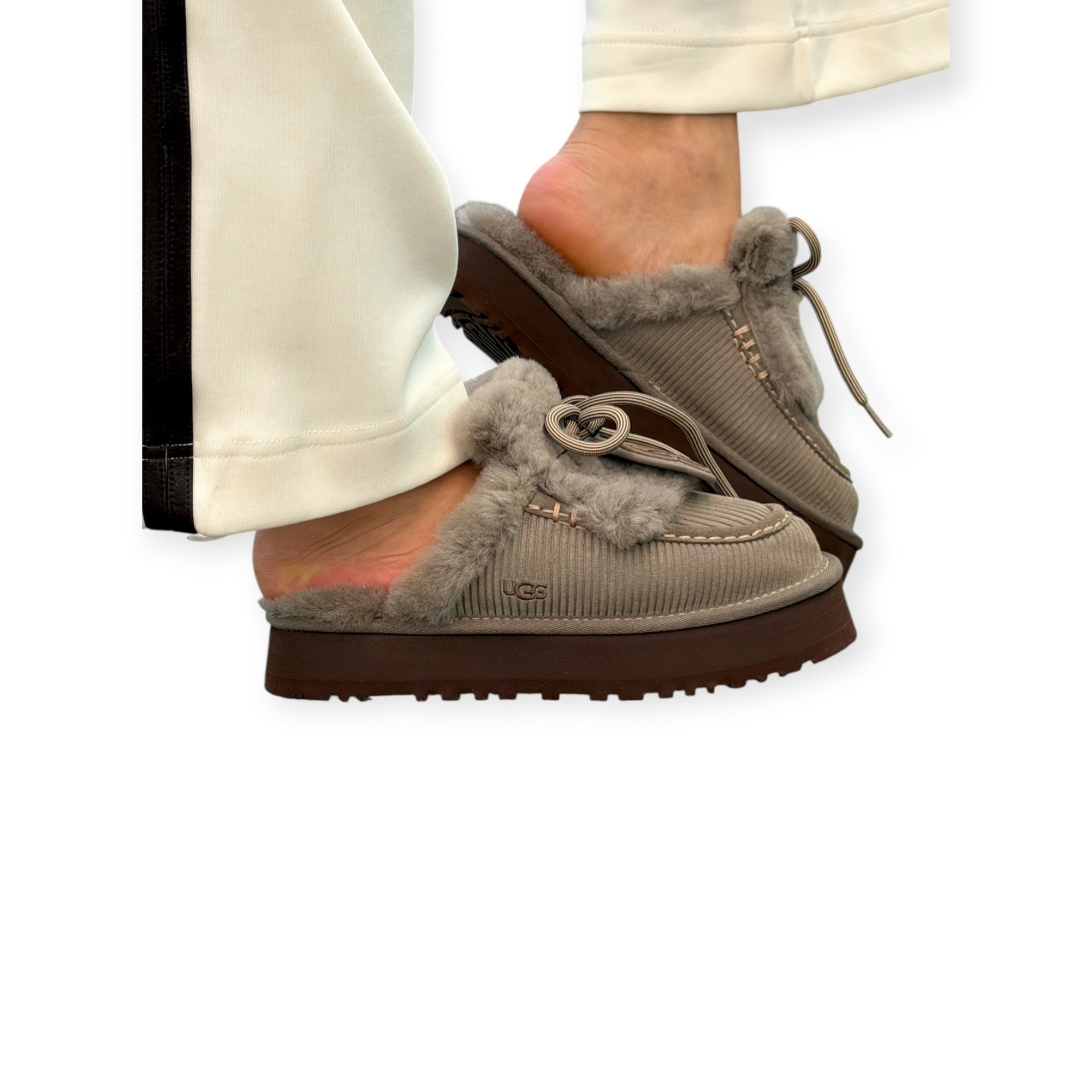 נעלי נשים UGG DISQUETTE HERITAGE
