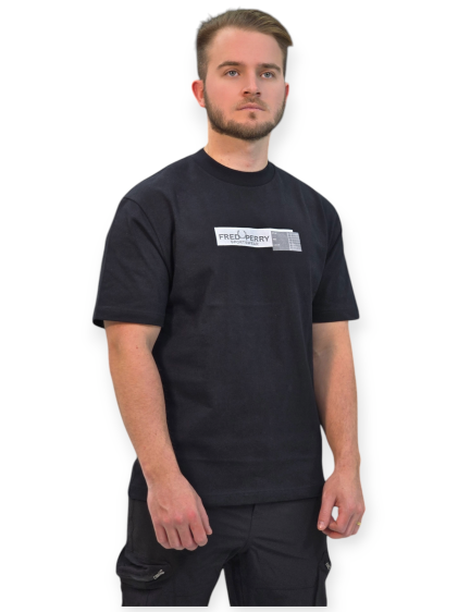 חולצה FRED PERRY GRAPHIC TEE