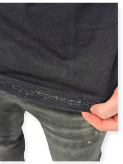 חולצה BLACK DOT TEE