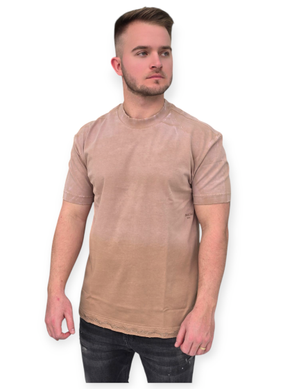 חולצה BLACK DOT TEE