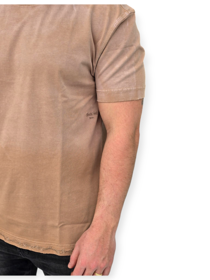 חולצה BLACK DOT TEE