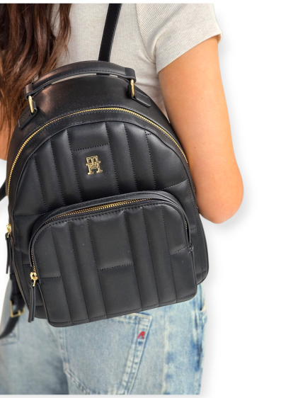 תיק גב TOMMY HILFIGER TH FEMINE BACKPACK