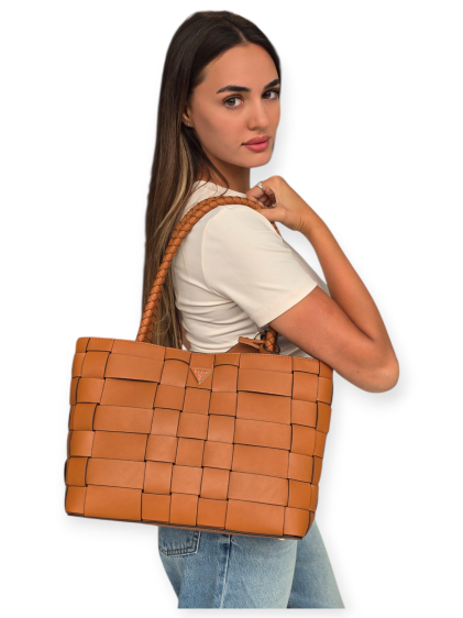 תיק GUESS MAYLEE GIRLFRIEND TOTE