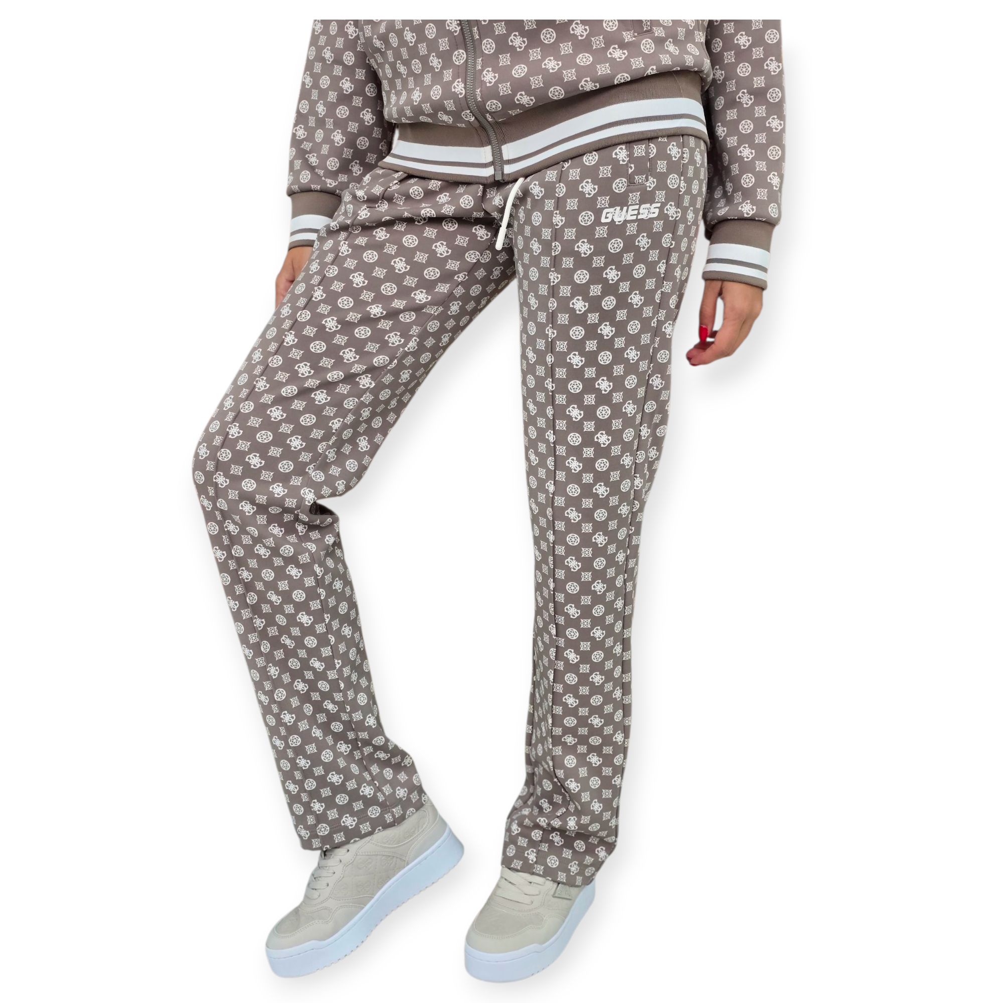 חליפה GUESS AGGIE SET חליפה GUESS AGGIE SET