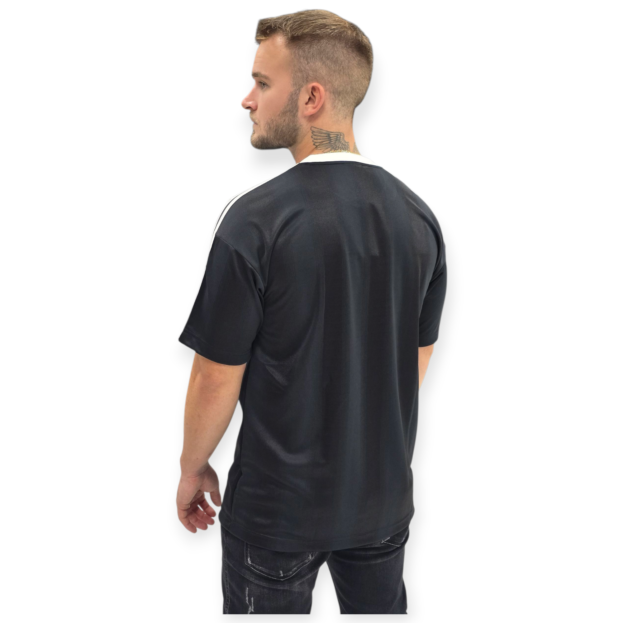 חולצה ADIDAS JACQUARD JERSEY TEE חולצה ADIDAS JACQUARD JERSEY TEE