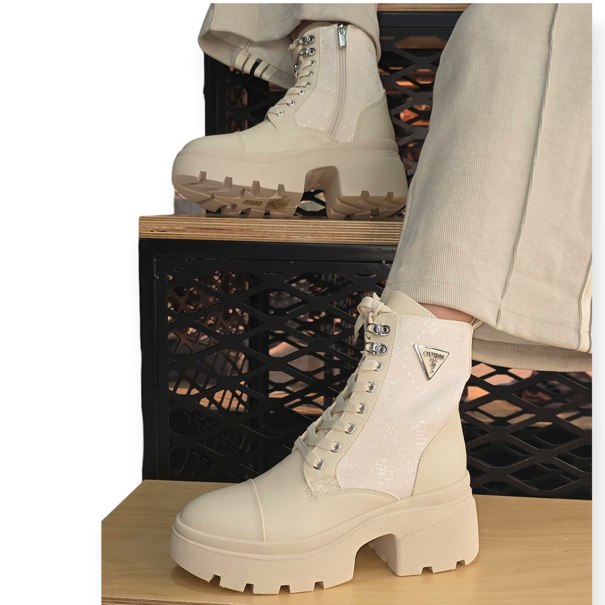 נעלי GUESS YARINI נעלי GUESS YARINI