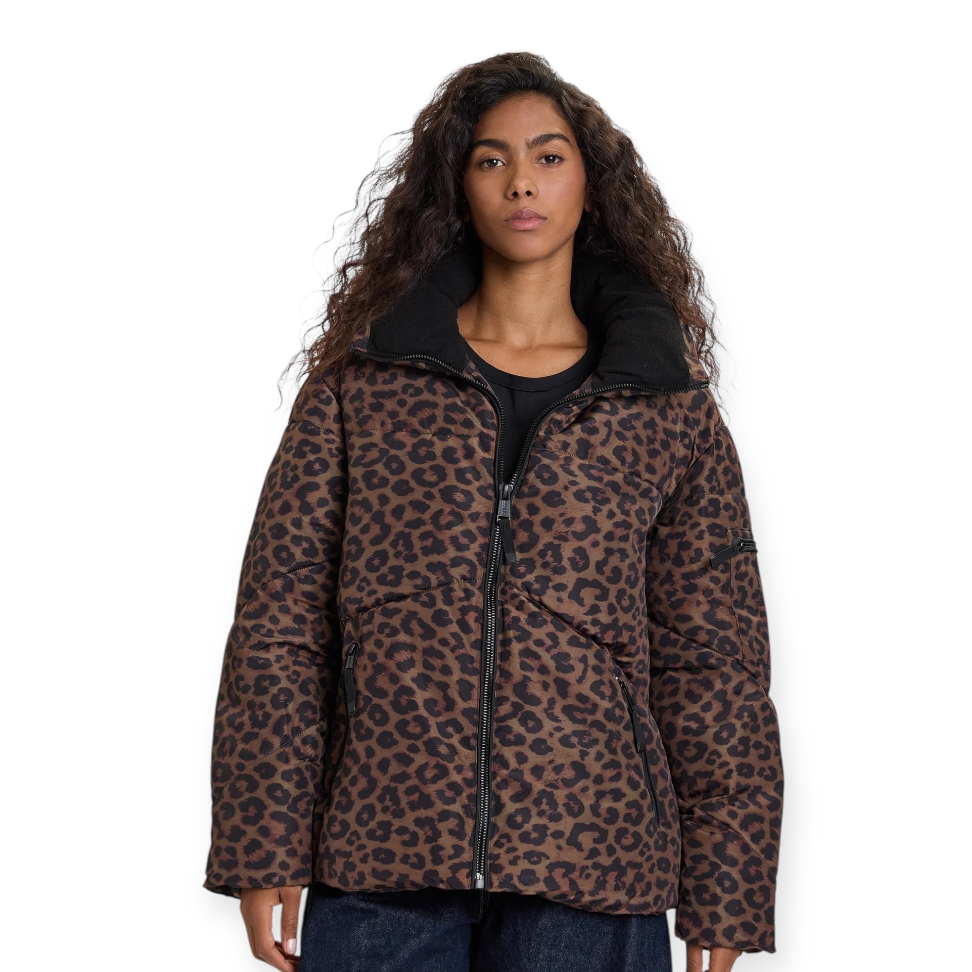 מעיל GUESS MARTINA CROP PUFFA מעיל GUESS MARTINA CROP PUFFA